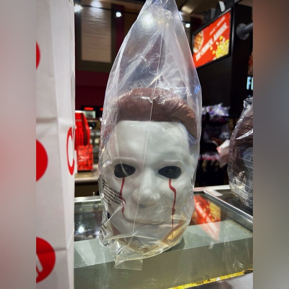 Cinemark Halloween Michael Myers Popcorn Bucket - Picture 5 of 6